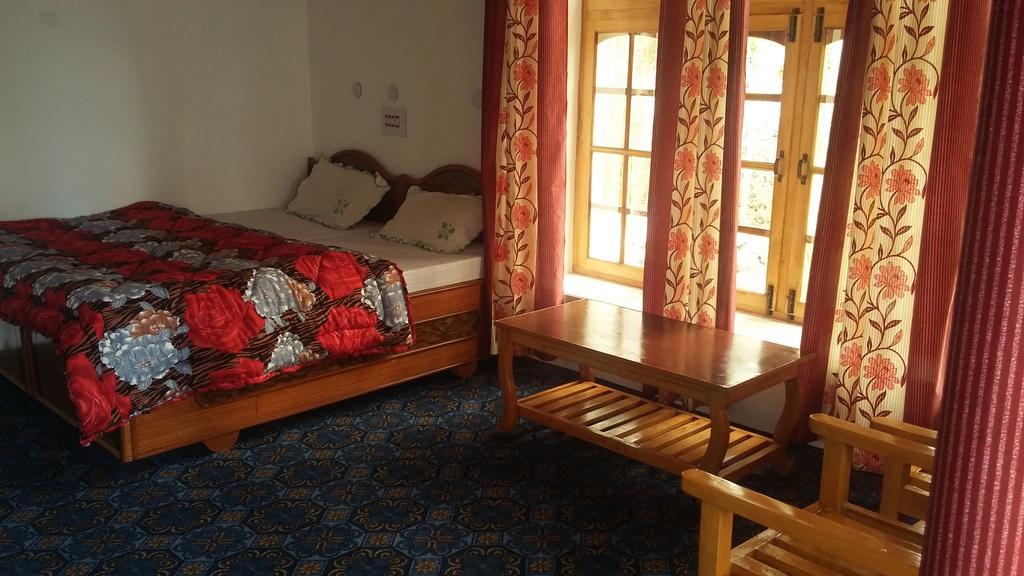 Ldumra Oasis Hundar Bagian luar foto